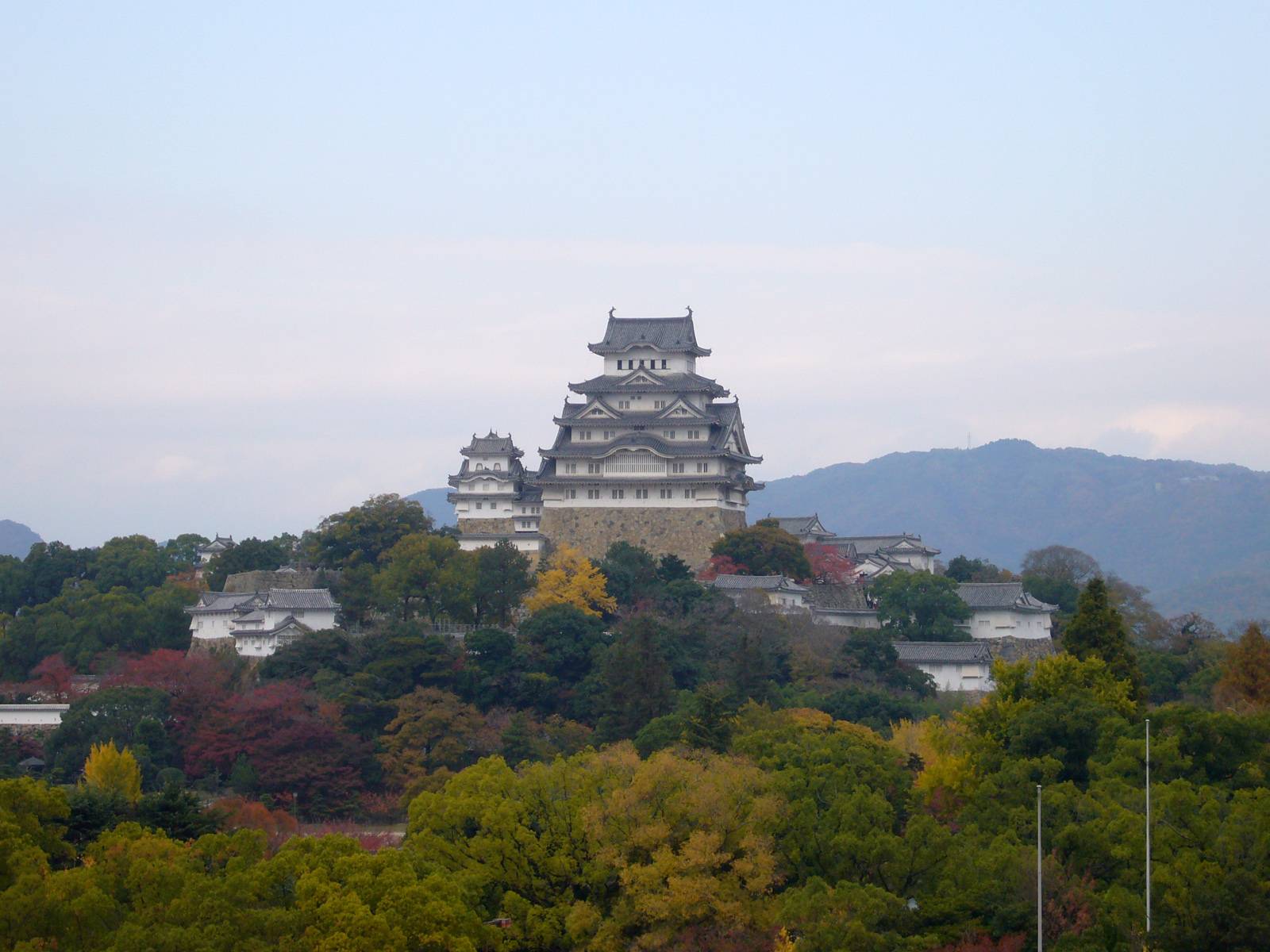 天守が置かれている姫山の全景
